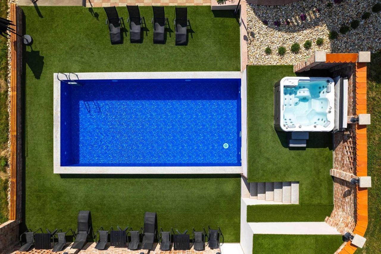 Stipino Villa Ceminac